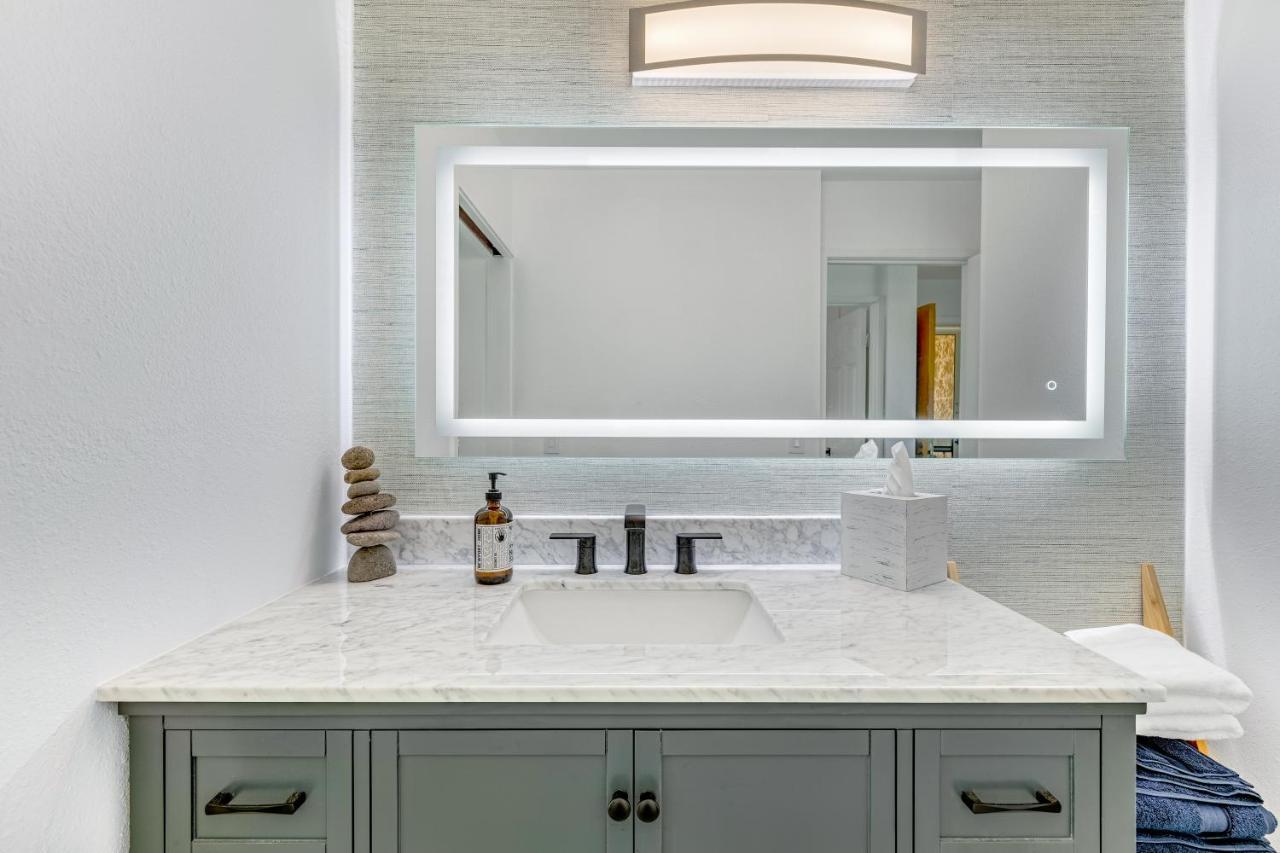 Newly Renovated Condo With Sup Paddle Boards And Golf Clubs Included Kailua-Kona Esterno foto