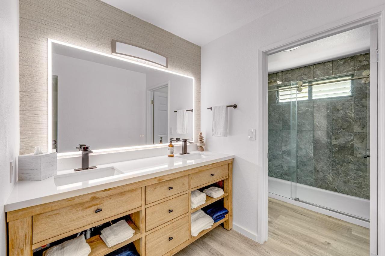 Newly Renovated Condo With Sup Paddle Boards And Golf Clubs Included Kailua-Kona Esterno foto