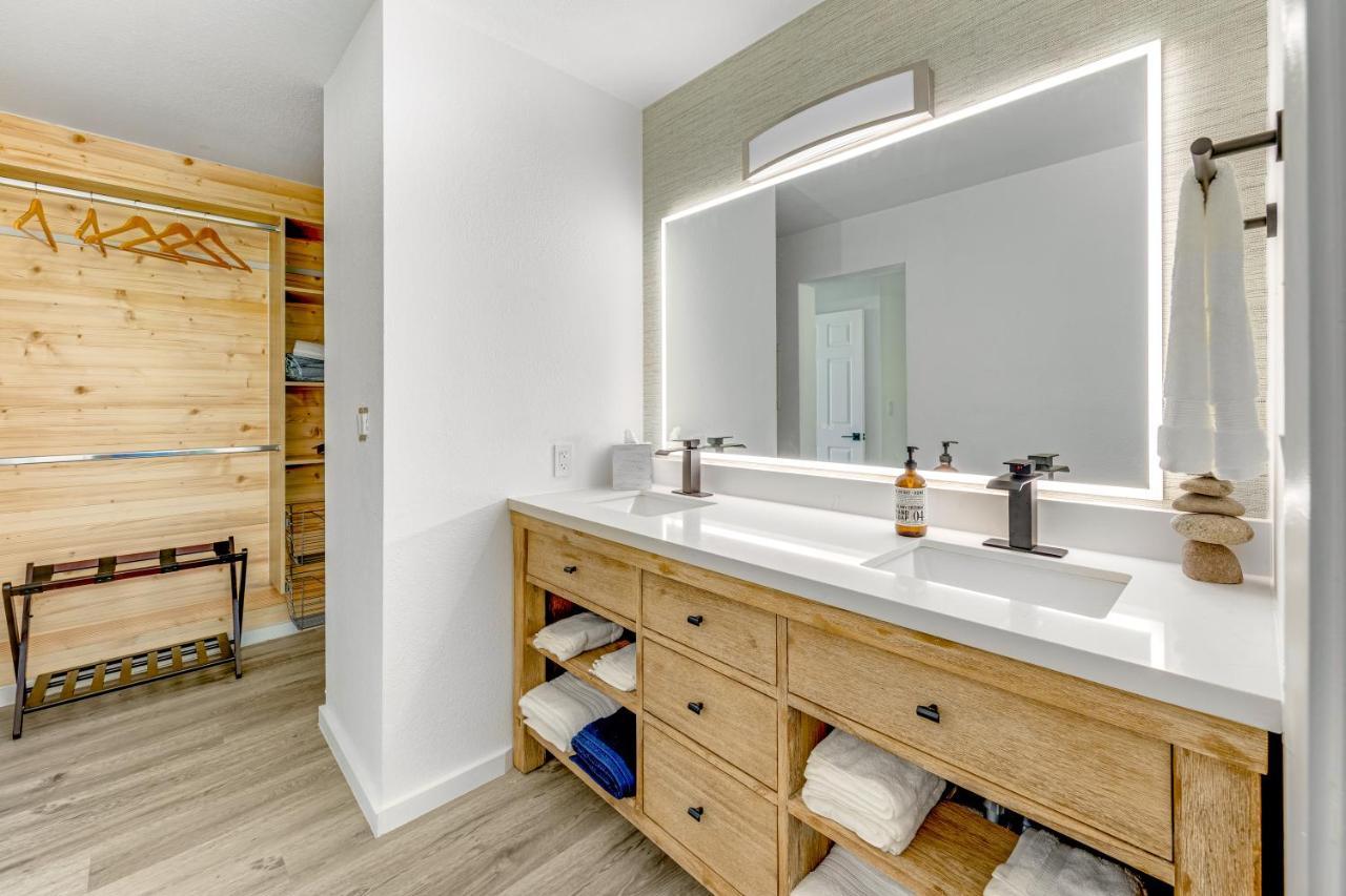 Newly Renovated Condo With Sup Paddle Boards And Golf Clubs Included Kailua-Kona Esterno foto