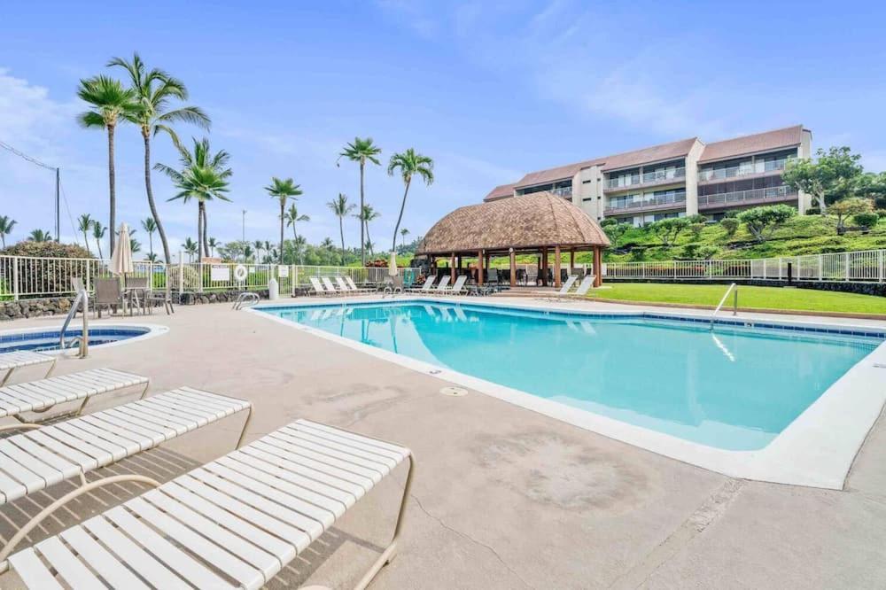 Newly Renovated Condo With Sup Paddle Boards And Golf Clubs Included Kailua-Kona Esterno foto